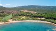 foto plaz La Canneddi pri hoteli Red Sun Village v Canneddi - Isola Rossa na talianskom ostrove Sardinia