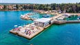 foto pláž pred hotelom Malin v letovisku Malinska na ostrove Krk